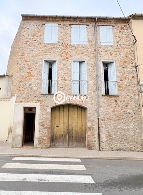 Maison ancienne 4 pièces à Estagel