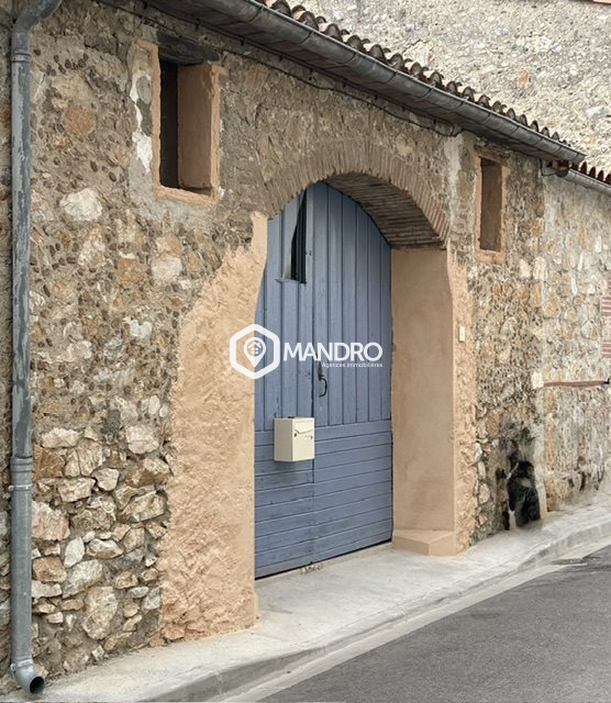 Maison ancienne 2 pièces à Estagel